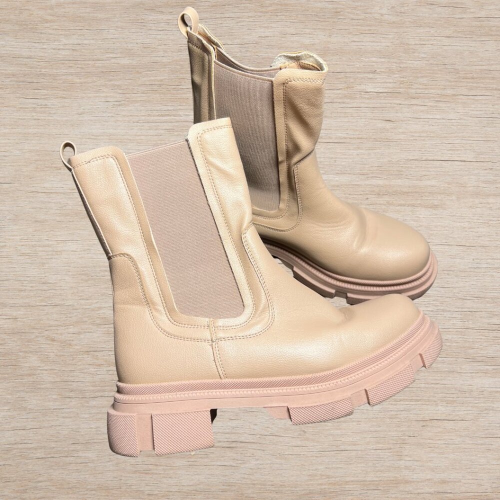 Mid Calf Platform Chelsea Boots Lug Sole Beige/Blush Women's Size 9 Heavy Duty